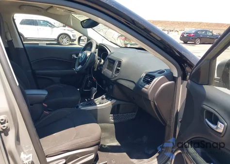 2021 Jeep Compass Freedom 4X4 из США, поврежденный, VIN 3C4NJDAB8MT595134